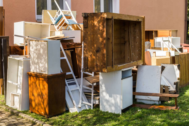 Best Demolition Debris Removal  in Dubuque, IA